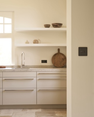 Kew Kipphebelschalter 2x Einfachrahmen Massivmessing Bronze 