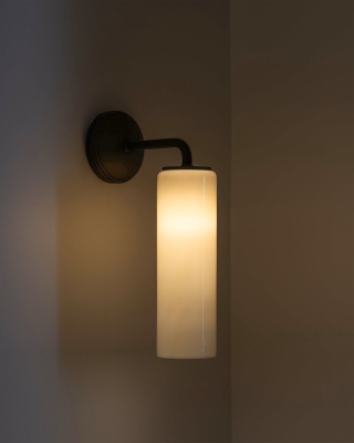 Claremont kleine Wandleuchte Feines Porzellan Bronze IP44 5