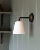 Richmond kleine Wandleuchte – Feines Porzellan...