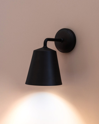 Richmond Medium-Wandleuchte Bronze Massivmessing IP44 5