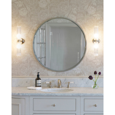 Claremont Medium-Wandleuchte Poliertes Nickel Geriffeltes Gl